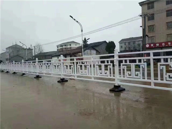 道路护栏