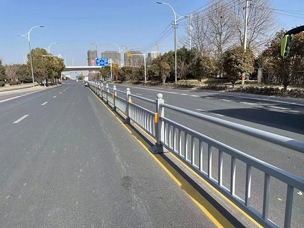 道路护栏